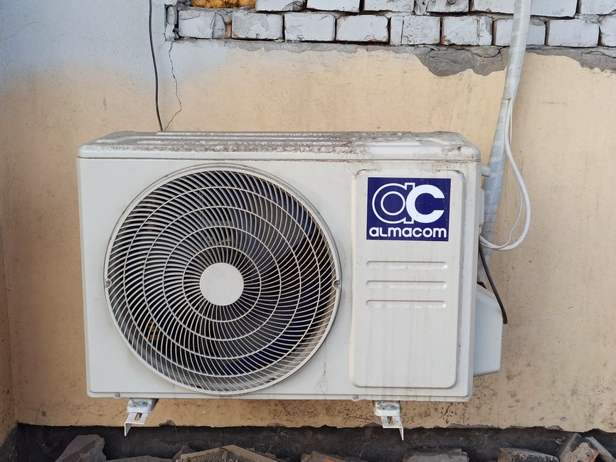 Besparen met energie-efficiënte monoblock warmtepomp. Besparen met energie-efficiënte monoblock warmtepomp.