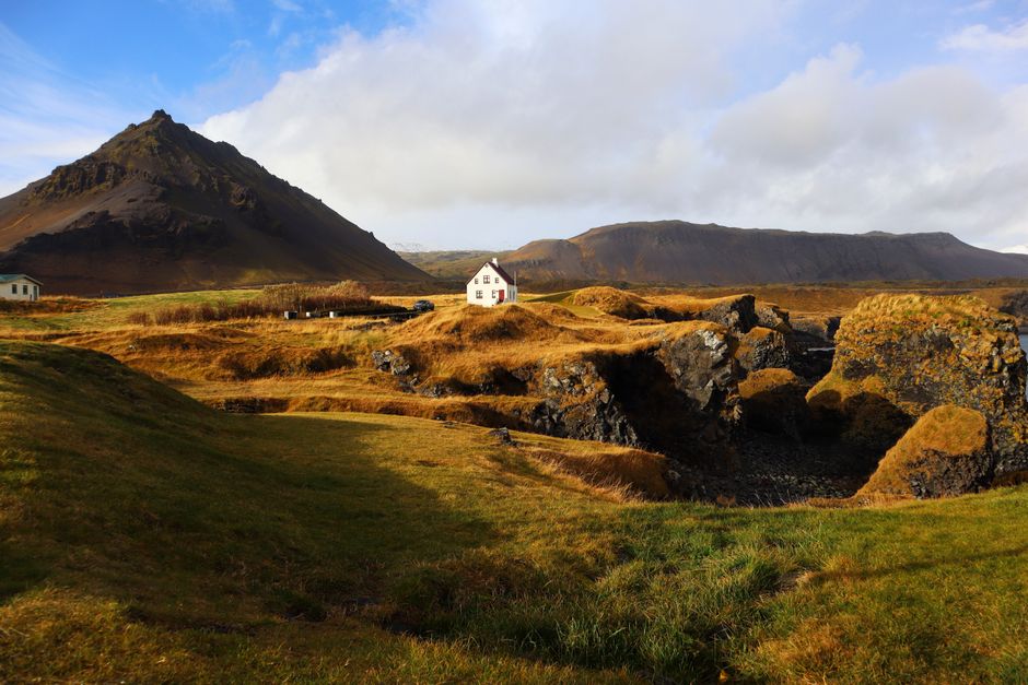 Vulkanisch landschap IJsland met herfsttintjes. Vulkanisch landschap IJsland met herfsttintjes.
